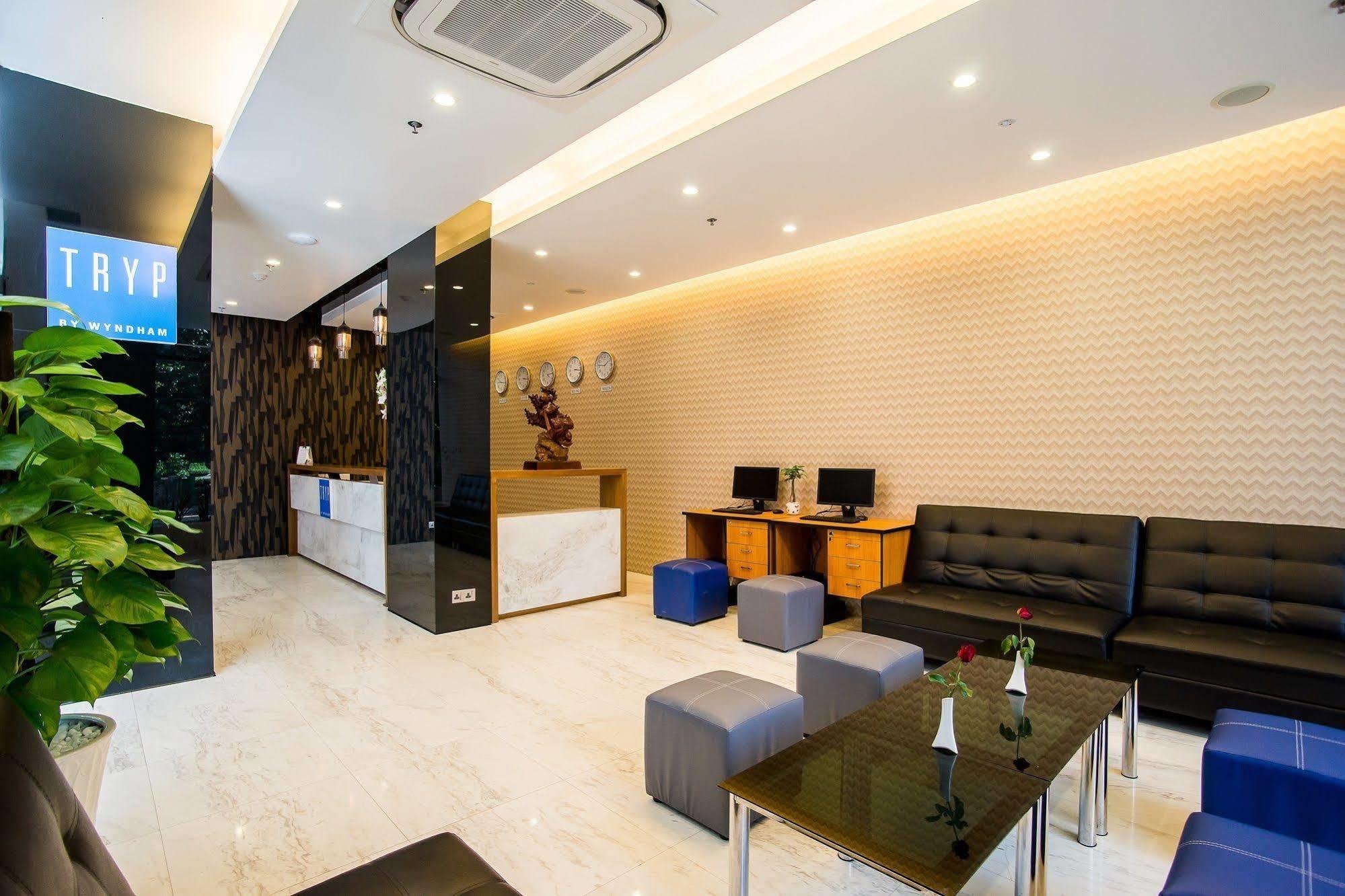 Hotel Tryp By Wyndham Yangon Exterior foto