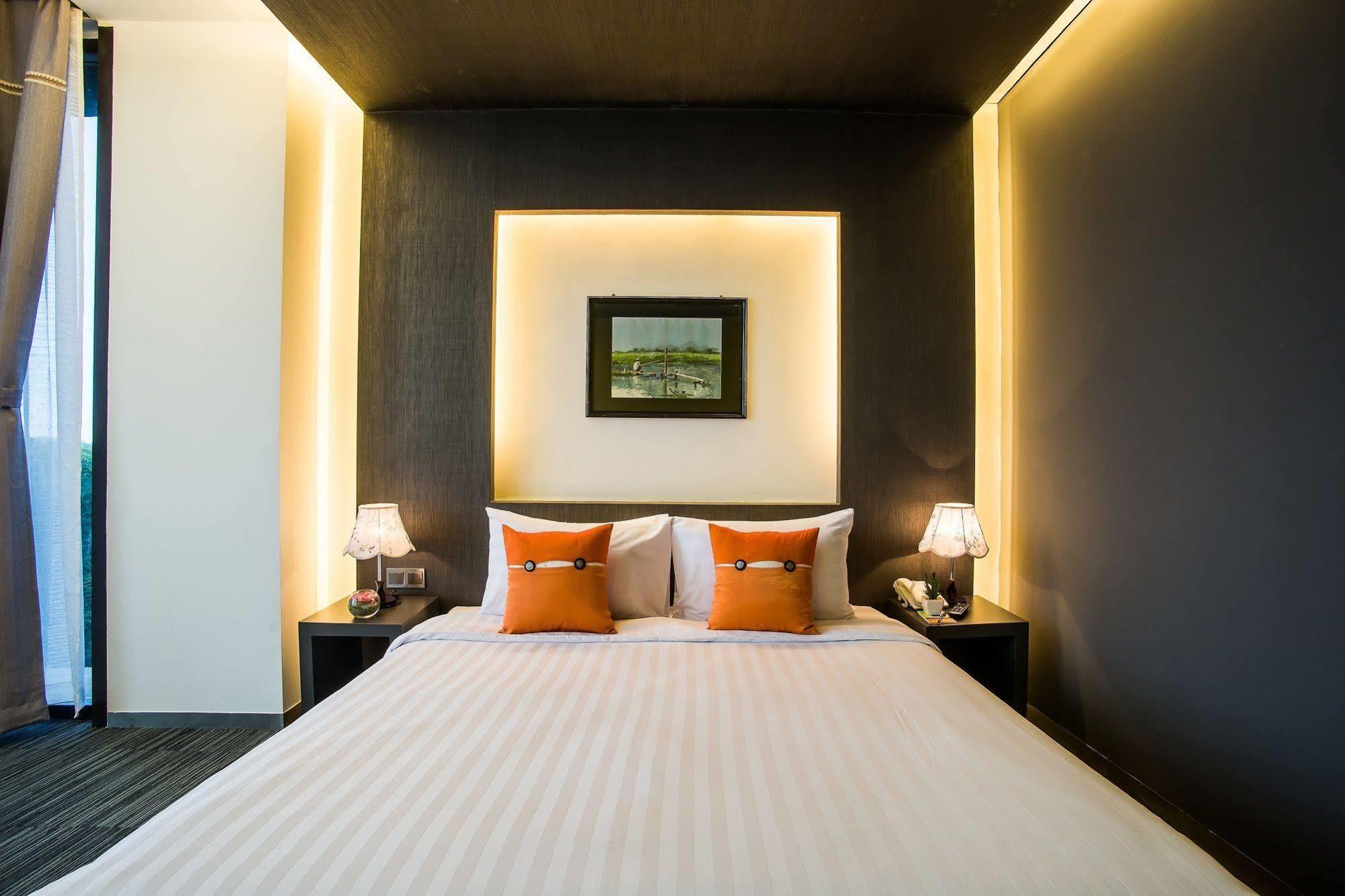 Hotel Tryp By Wyndham Yangon Exterior foto