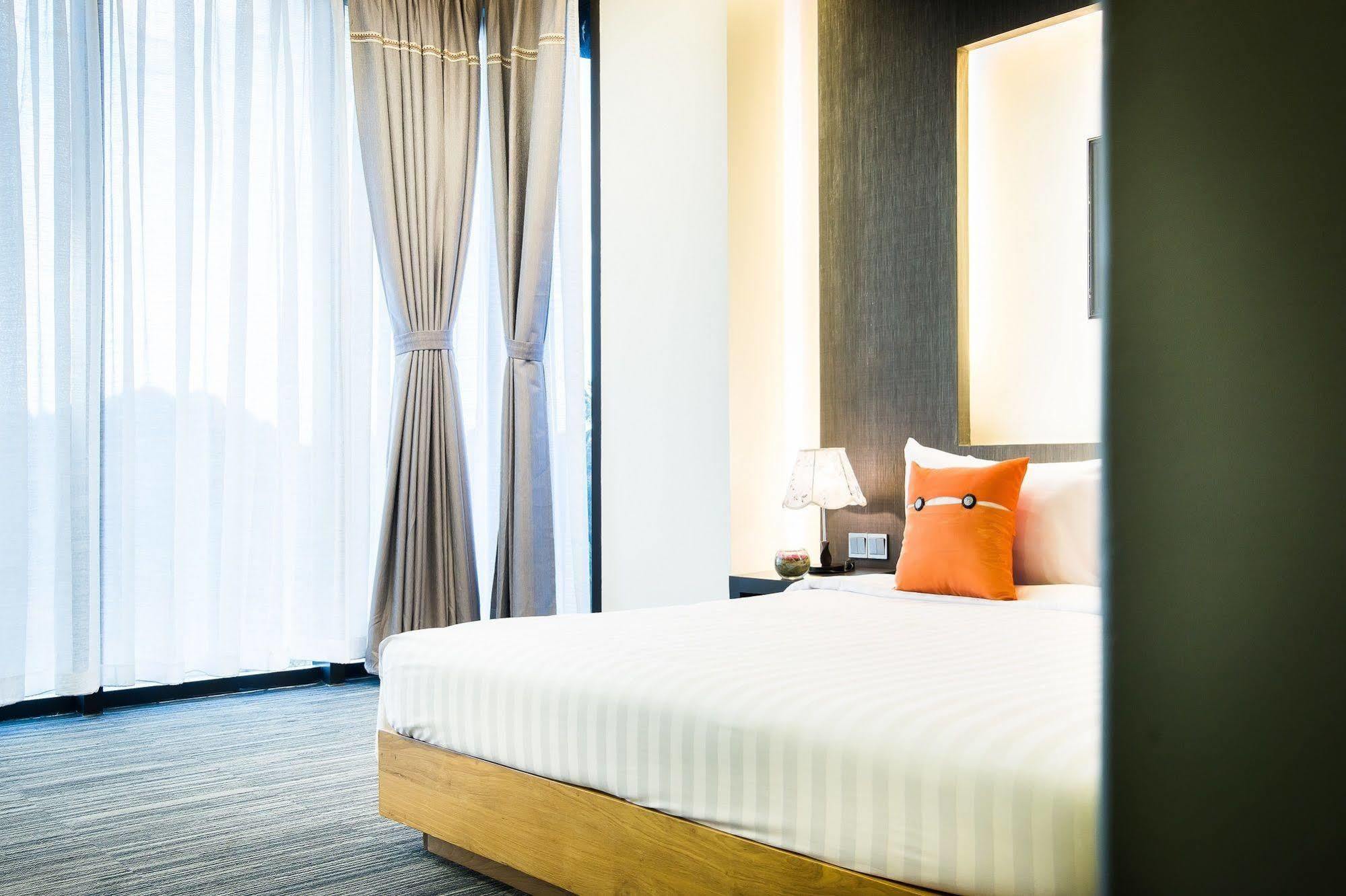 Hotel Tryp By Wyndham Yangon Exterior foto